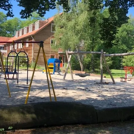 Tipi Tent Aan Het Natuurgebied Kampina *